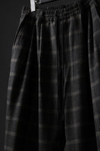 画像をギャラリービューアに読み込む, N/07 exclusive EASY WAIST TAPERED PANTS / T/R DOUBLE SIDE BRUSHED 2WAY STRETCH (CHECK)