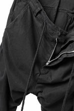 画像をギャラリービューアに読み込む, daub DYEING EASY CARGO GATHER PANTS / STRETCH DRILL PEACH HAND (BLACK)