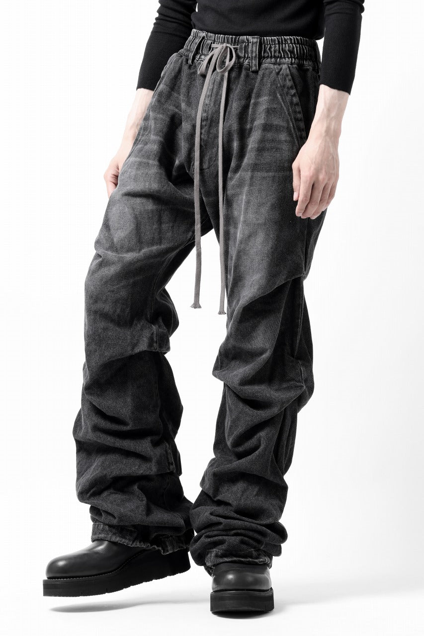 画像をギャラリービューアに読み込む, A.F ARTEFACT TUCK VOLUME BAGGY PANTS / FADED DENIM (DAMAGE BLACK)