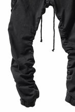 画像をギャラリービューアに読み込む, daub DYEING EASY CARGO GATHER PANTS / STRETCH DRILL PEACH HAND (BLACK)