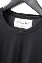 画像をギャラリービューアに読み込む, Hannibal. Raw Cut Jersey T-Shirt / Artur 110. (DRY BLACK)
