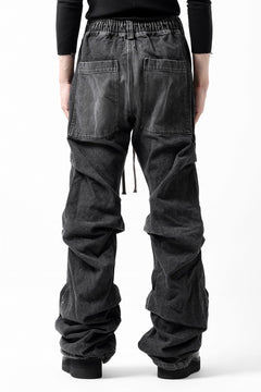 画像をギャラリービューアに読み込む, A.F ARTEFACT TUCK VOLUME BAGGY PANTS / FADED DENIM (DAMAGE BLACK)
