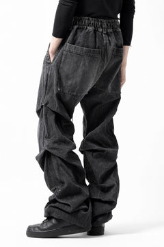 画像をギャラリービューアに読み込む, A.F ARTEFACT TUCK VOLUME BAGGY PANTS / FADED DENIM (DAMAGE BLACK)