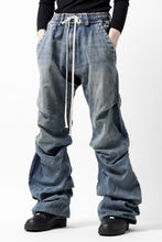 画像をギャラリービューアに読み込む, A.F ARTEFACT TUCK VOLUME BAGGY PANTS / FADED DENIM (INDIGO BLUE)