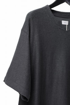 Load image into Gallery viewer, CAPERTICA OVERSIZED ASYMMETRY TEE / LINEN HEAVY JERSEY (ANTIQUE BLACK)