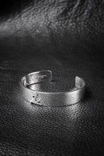 Load image into Gallery viewer, mastermind JAPAN BANGLE (SILVER)
