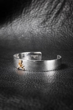 Load image into Gallery viewer, MASTERMIND WORLD BANGLE (GOLD x SILVER)