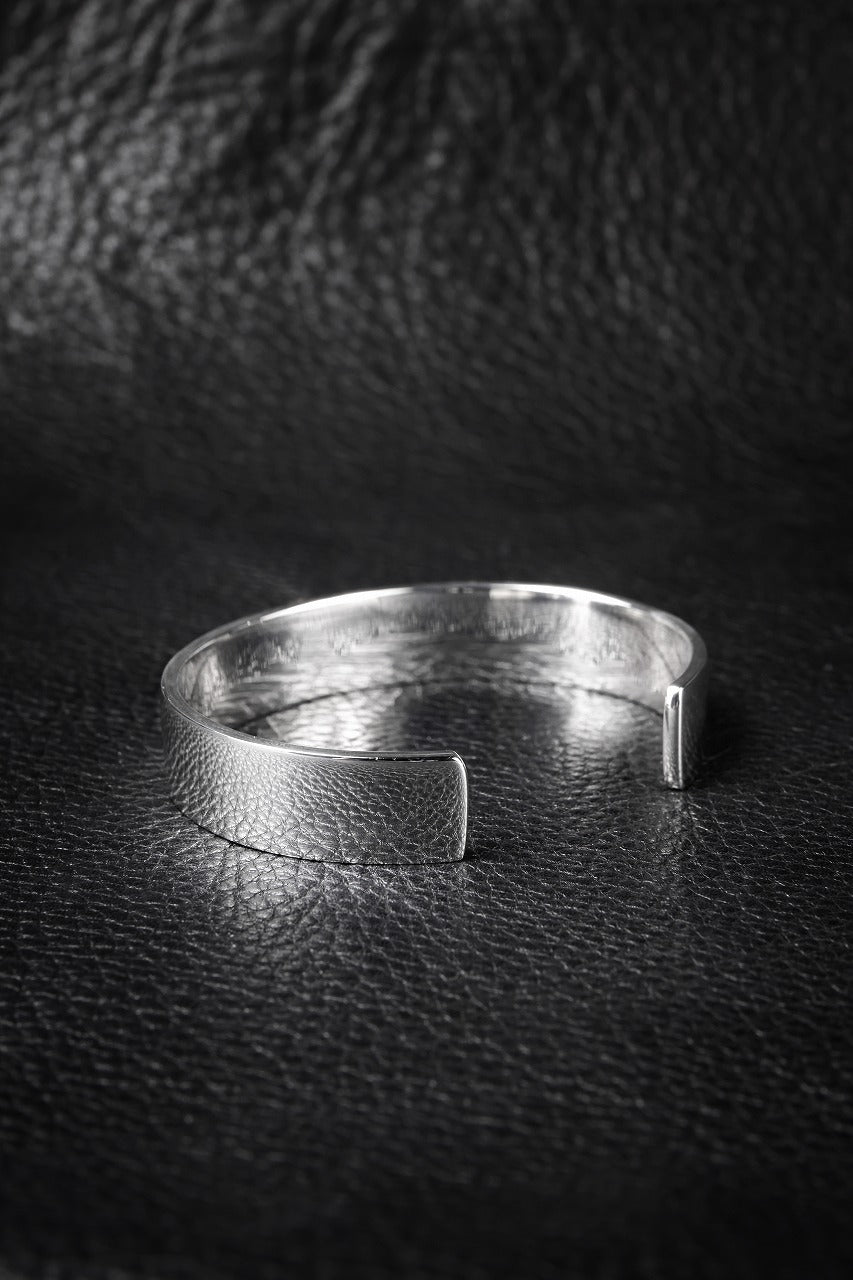 Load image into Gallery viewer, MASTERMIND WORLD BANGLE (GOLD x SILVER)