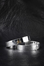Load image into Gallery viewer, MASTERMIND WORLD BANGLE (GOLD x SILVER)