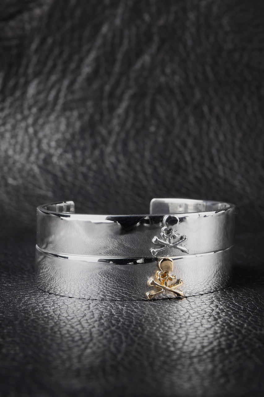 Load image into Gallery viewer, MASTERMIND WORLD BANGLE (GOLD x SILVER)