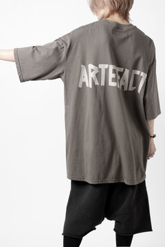 画像をギャラリービューアに読み込む, A.F ARTEFACT LOOSEY T-SHIRT / PRINT TYPE-A (G.BROWN)