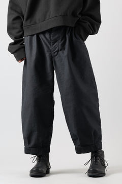 Load image into Gallery viewer, KLASICA GOSSE TWO TUCKED TROUSERS / SURPHER DYED MOLE SKIN (DEEP SEA)