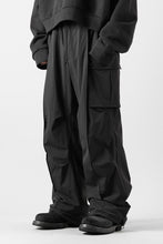 画像をギャラリービューアに読み込む, th products NERDRUM / Cargo Pants / recycled nylon stretch taffeta (black)