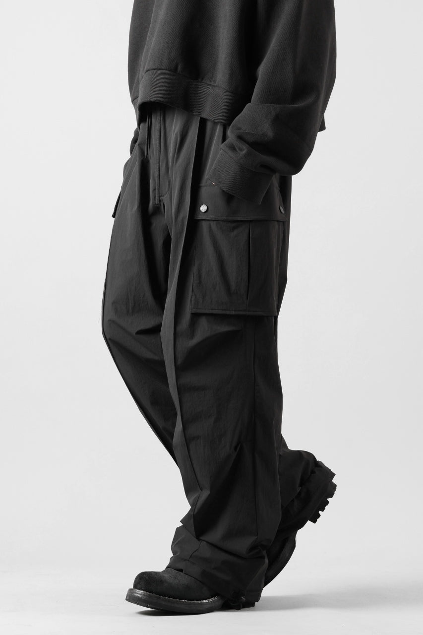 画像をギャラリービューアに読み込む, th products NERDRUM / Cargo Pants / recycled nylon stretch taffeta (black)