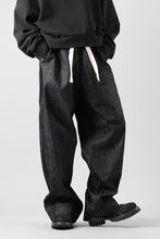 Load image into Gallery viewer, sus-sous trousers MK-1 / 11.5oz supima silket denim (BLACK)