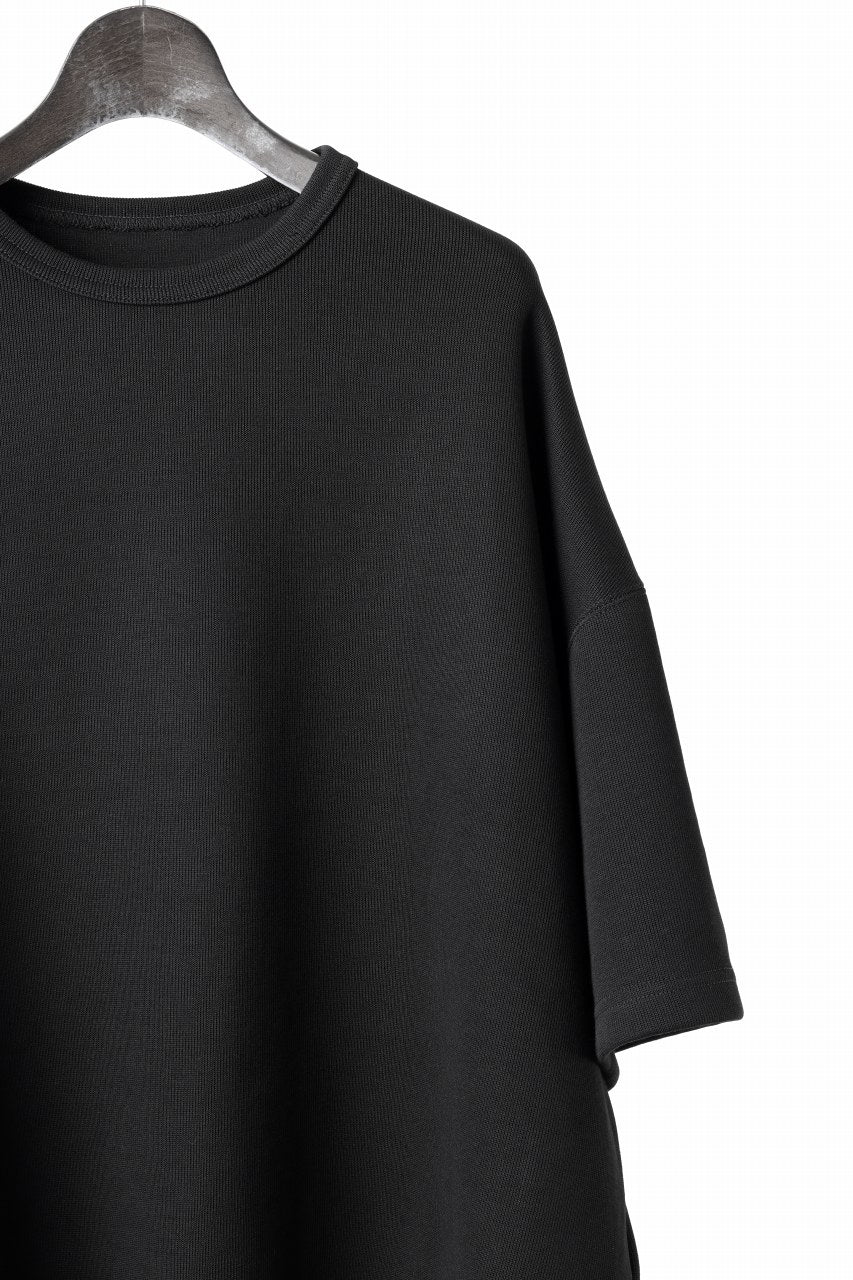 画像をギャラリービューアに読み込む, N/07 OVERSIZE TOP / RIBBED CARDBOARD KNIT JERSEY (BLACK)