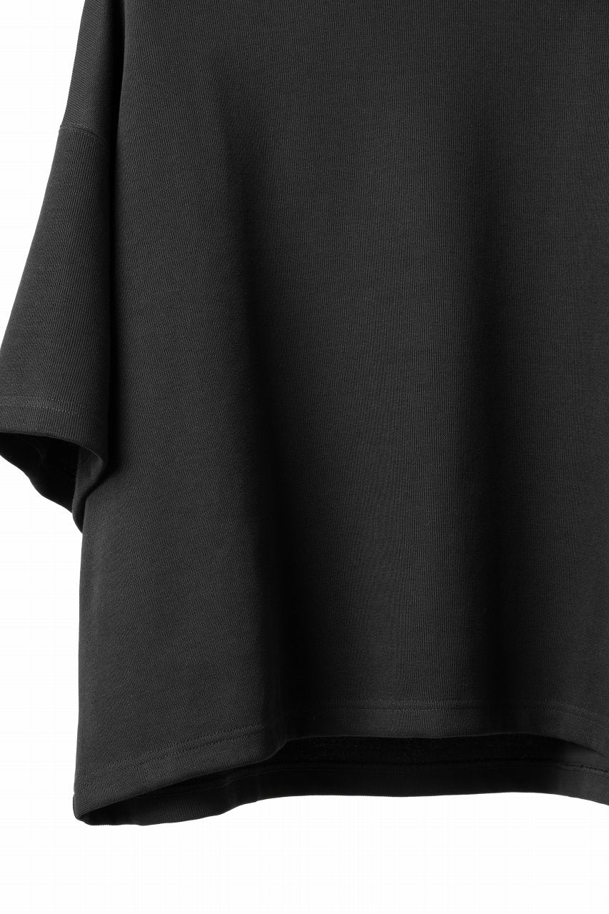 画像をギャラリービューアに読み込む, N/07 OVERSIZE TOP / RIBBED CARDBOARD KNIT JERSEY (BLACK)