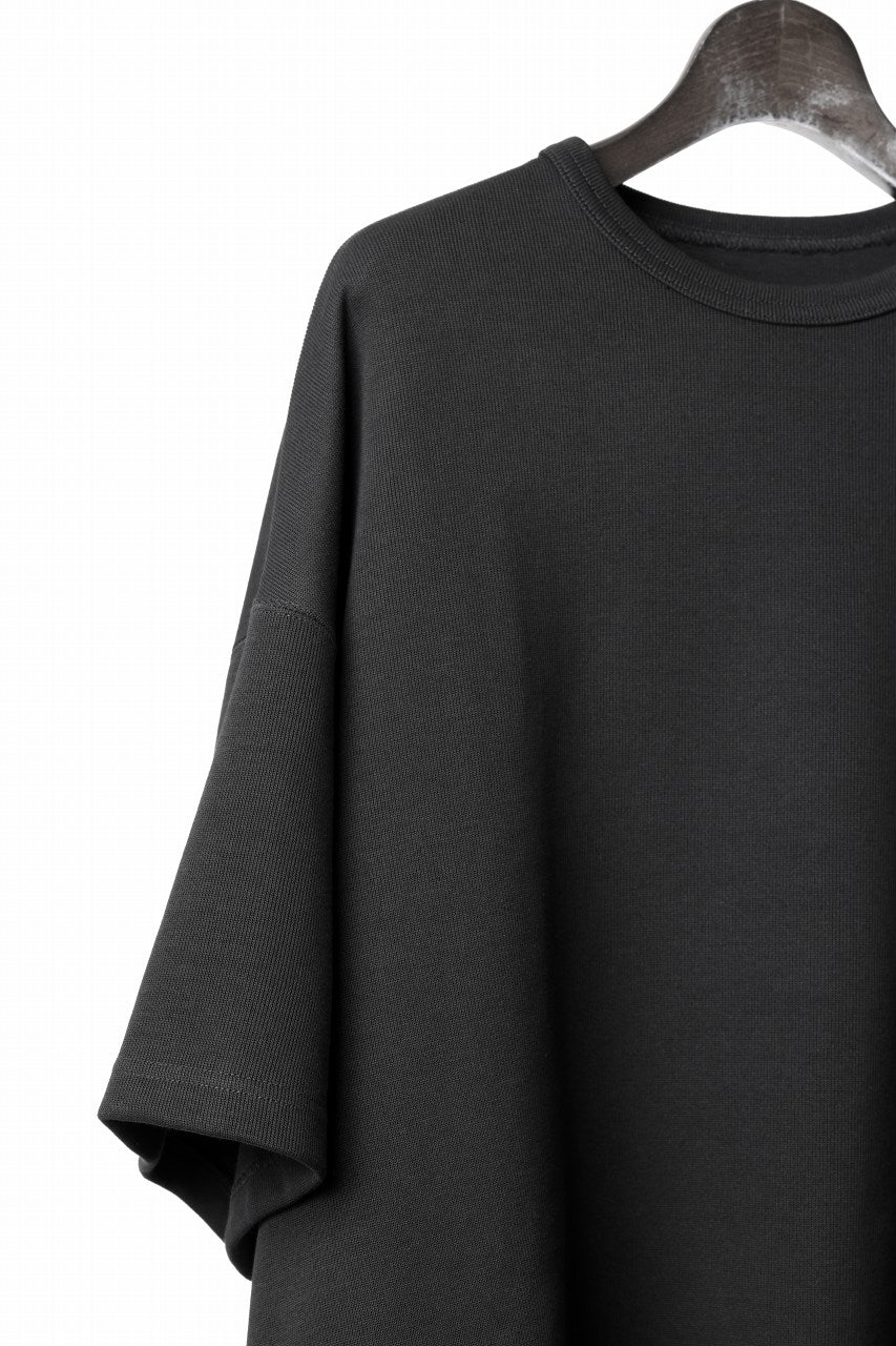 画像をギャラリービューアに読み込む, N/07 OVERSIZE TOP / RIBBED CARDBOARD KNIT JERSEY (BLACK)