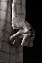 画像をギャラリービューアに読み込む, Aleksandr Manamis Strap Back Check Shirt (NAVY / OFF WHITE CHECK)