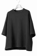 画像をギャラリービューアに読み込む, N/07 OVERSIZE TOP / RIBBED CARDBOARD KNIT JERSEY (BLACK)