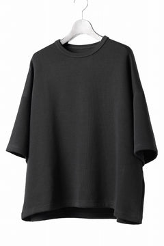 画像をギャラリービューアに読み込む, N/07 OVERSIZE TOP / RIBBED CARDBOARD KNIT JERSEY (BLACK)