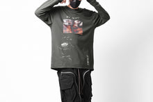 画像をギャラリービューアに読み込む, A.F ARTEFACT THICK-COLLAR BASIC L/S T-SHIRT / TYPE A PRINT (KHAKI)