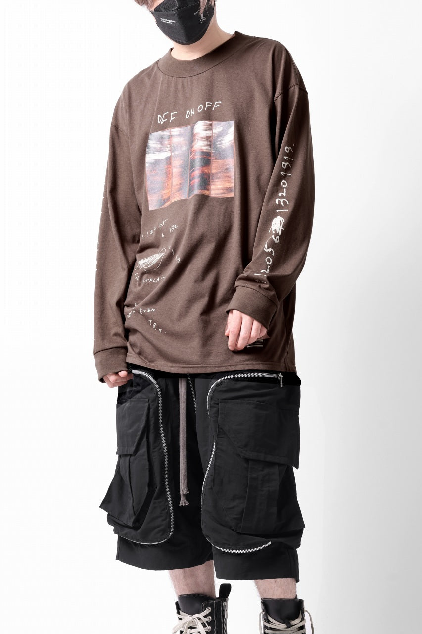画像をギャラリービューアに読み込む, A.F ARTEFACT THICK-COLLAR BASIC L/S T-SHIRT / TYPE A PRINT (BROWN)