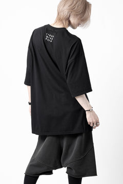 画像をギャラリービューアに読み込む, A.F ARTEFACT LOOSEY T-SHIRT / EMBROIDARY (BLACK)
