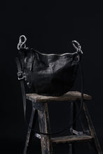 Load image into Gallery viewer, ISAMU KATAYAMA BACKLASH 2WAY BAM FLAP BAG / ITALY SHOULDER OBJECT DYED (BLACK)