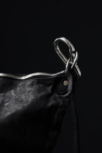 Load image into Gallery viewer, ISAMU KATAYAMA BACKLASH 2WAY BAM FLAP BAG / ITALY SHOULDER OBJECT DYED (BLACK)