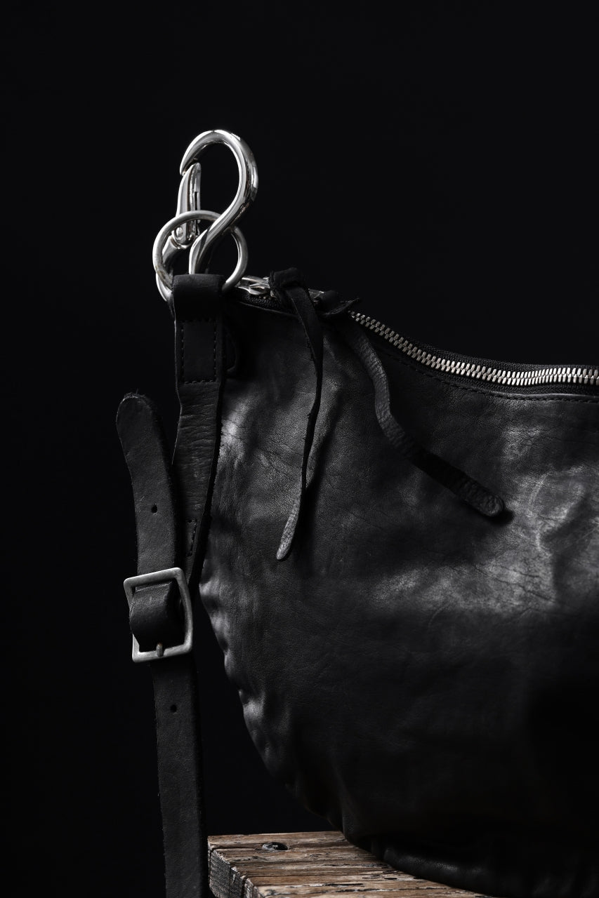 Load image into Gallery viewer, ISAMU KATAYAMA BACKLASH 2WAY BAM FLAP BAG / ITALY SHOULDER OBJECT DYED (BLACK)