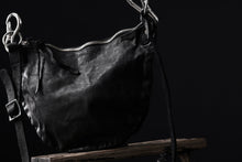 Load image into Gallery viewer, ISAMU KATAYAMA BACKLASH 2WAY BAM FLAP BAG / ITALY SHOULDER OBJECT DYED (BLACK)