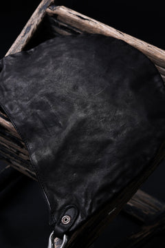 Load image into Gallery viewer, ISAMU KATAYAMA BACKLASH 2WAY BAM FLAP BAG / ITALY SHOULDER OBJECT DYED (BLACK)