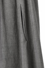 Load image into Gallery viewer, m.a+ elastic waist low crotch 2 pocket pants / P571/MJP1 (CARBON)