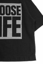 画像をギャラリービューアに読み込む, KATHARINE HAMNETT HALF SLEEVED SWEAT SHIRT / CHOOSE LIFE (BLACK)