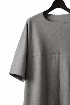 Load image into Gallery viewer, m.a+ one piece short sleeve t-shirt / T211C/MJP1 (LIGHT CARBON)