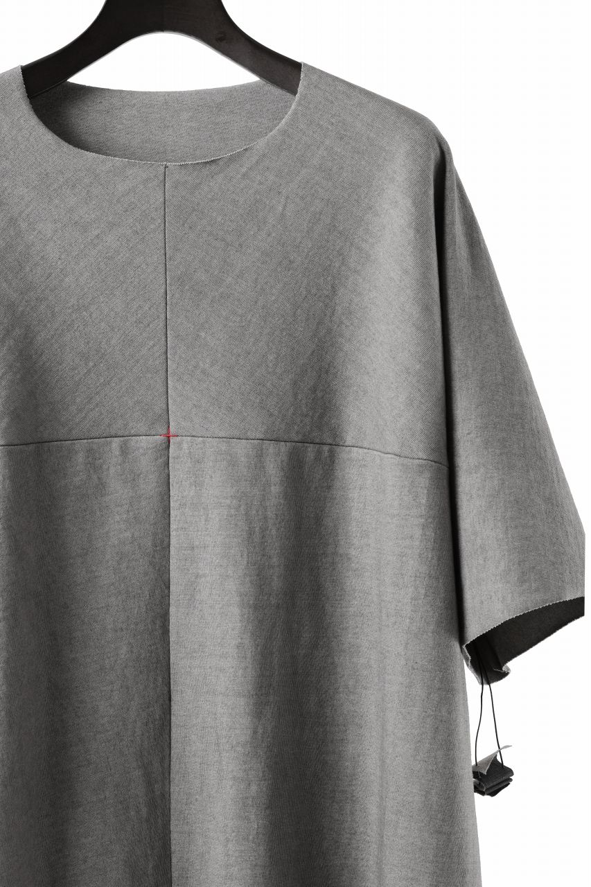 Load image into Gallery viewer, m.a+ one piece short sleeve t-shirt / T211C/MJP1 (LIGHT CARBON)