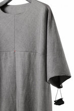 Load image into Gallery viewer, m.a+ one piece short sleeve t-shirt / T211C/MJP1 (LIGHT CARBON)