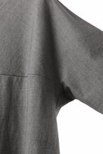 Load image into Gallery viewer, m.a+ one piece short sleeve t-shirt / T211C/MJP1 (LIGHT CARBON)
