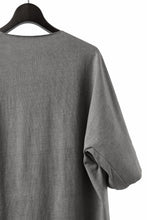 Load image into Gallery viewer, m.a+ one piece short sleeve t-shirt / T211C/MJP1 (LIGHT CARBON)