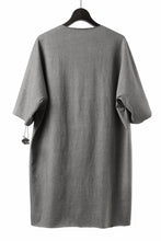 Load image into Gallery viewer, m.a+ one piece short sleeve t-shirt / T211C/MJP1 (LIGHT CARBON)