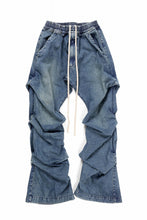 画像をギャラリービューアに読み込む, A.F ARTEFACT TUCK SLIM BAGGY PANTS / FADED DENIM (BLUE)