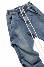 画像をギャラリービューアに読み込む, A.F ARTEFACT TUCK SLIM BAGGY PANTS / FADED DENIM (BLUE)