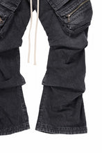 画像をギャラリービューアに読み込む, A.F ARTEFACT CARGO TUCK BAGGY PANTS / FADED DENIM (BLACK)