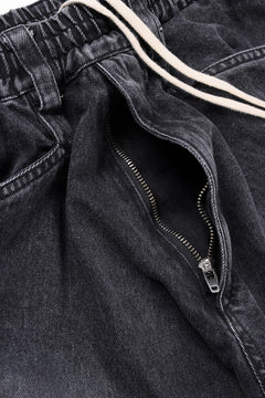 画像をギャラリービューアに読み込む, A.F ARTEFACT CARGO TUCK BAGGY PANTS / FADED DENIM (BLACK)