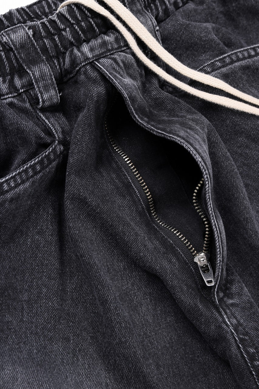 画像をギャラリービューアに読み込む, A.F ARTEFACT CARGO TUCK BAGGY PANTS / FADED DENIM (BLACK)