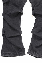 画像をギャラリービューアに読み込む, A.F ARTEFACT CARGO TUCK BAGGY PANTS / FADED DENIM (BLACK)