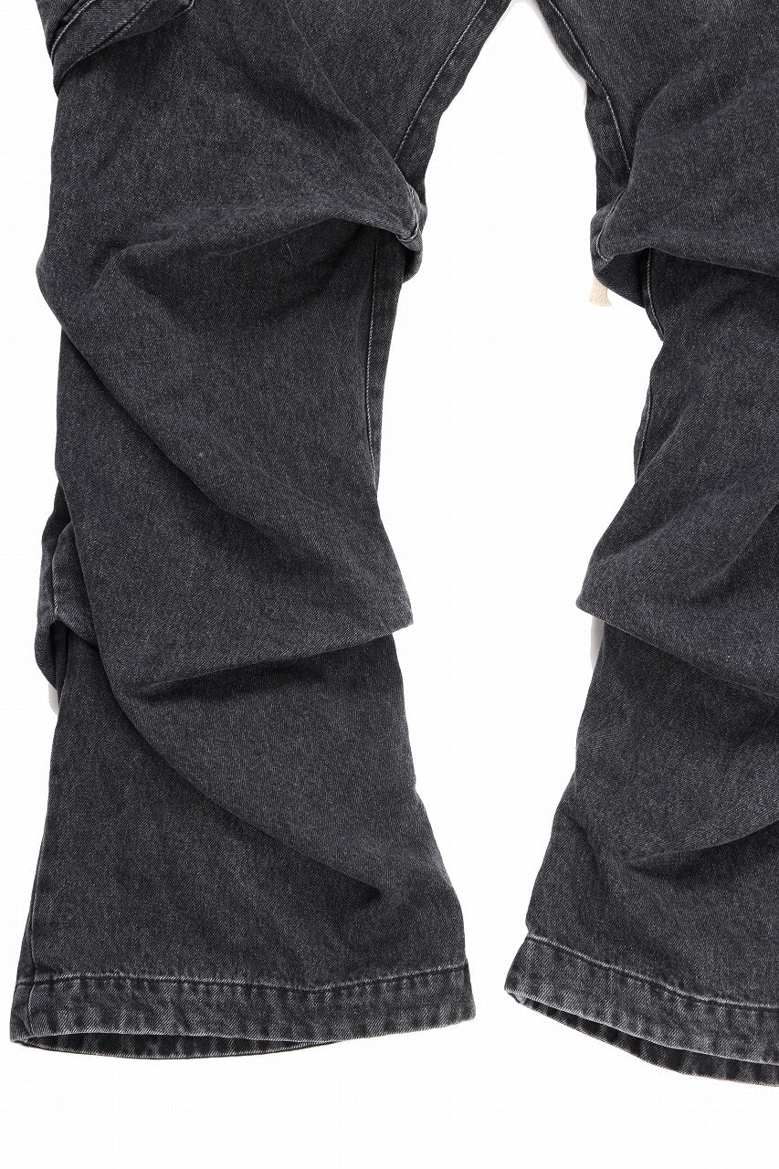 画像をギャラリービューアに読み込む, A.F ARTEFACT CARGO TUCK BAGGY PANTS / FADED DENIM (BLACK)