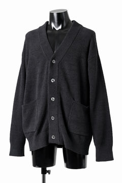 Load image into Gallery viewer, MASTERMIND WORLD LOUNGE CARDIGAN / SOFTY BOA FLEECE (BLACK x CHARCOAL)