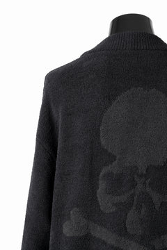 Load image into Gallery viewer, MASTERMIND WORLD LOUNGE CARDIGAN / SOFTY BOA FLEECE (BLACK x CHARCOAL)